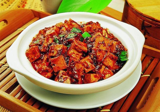 爱游戏(ayx)中国官方网站-
每年的养老保险都市上涨一点 详细涨了几多?我们一起来算一算吧(图2) ayx官网