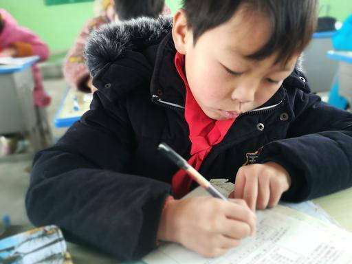 ‘爱游戏(ayx)中国官方网站’
小数的意义和性质知识点回首及易错题剖析(图2) ‘爱游戏(ayx)中国官方网站’
小数的意义和性质知识点回首及易错题剖析(图2)