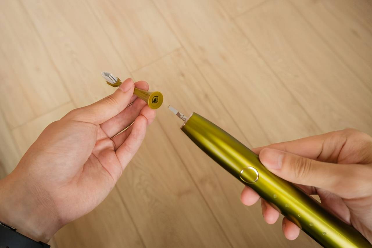 
有须要买电动牙刷吗 罗曼为您解答|爱游戏（ayx）中国官方网站(图2)