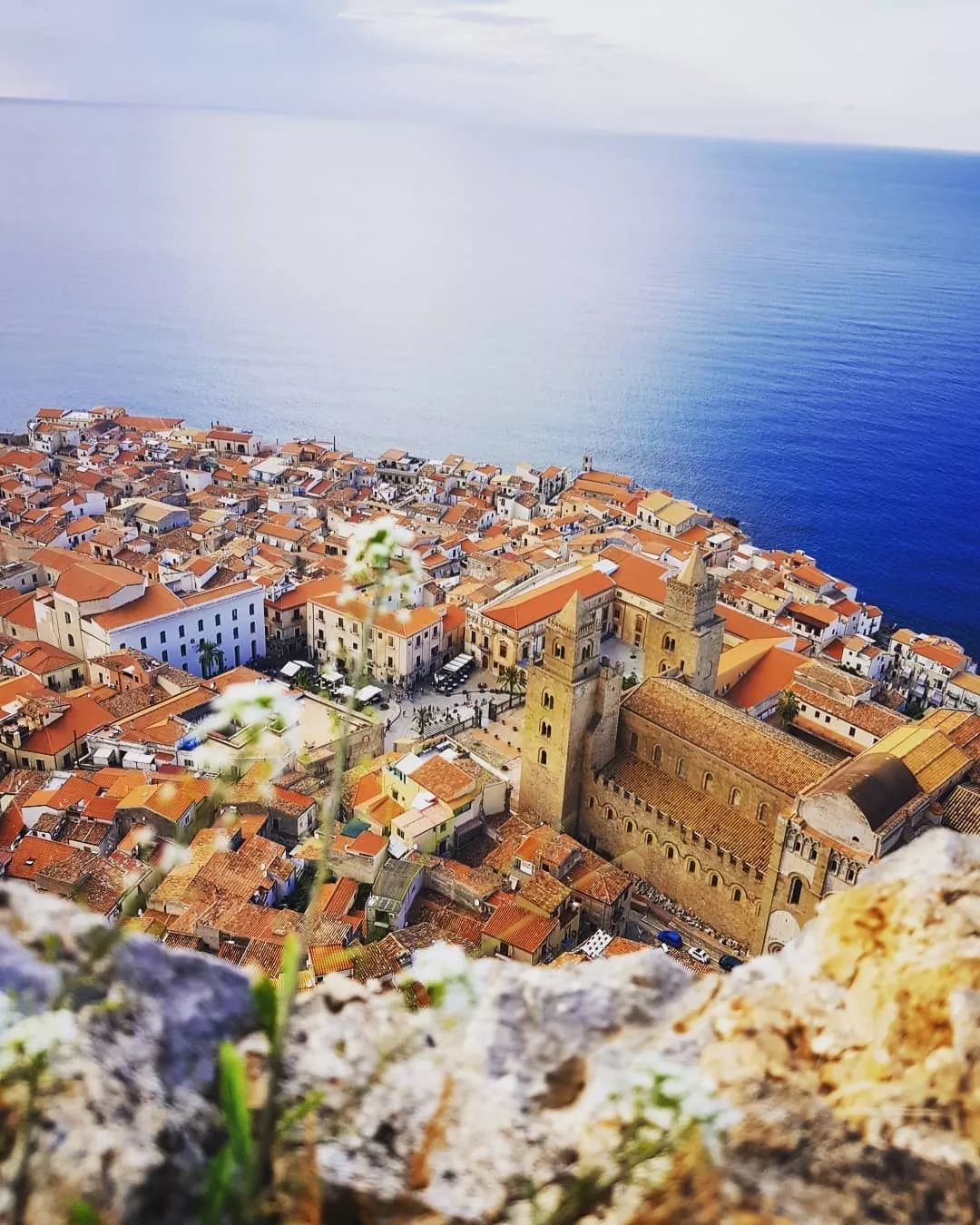 【ayx官方网站】35周岁以下、缴纳一个月社保即可落户(图2) ayx官方网站